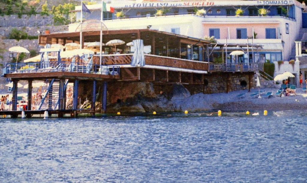 罗司考格里奥酒店 Marina del Cantone 外观 照片