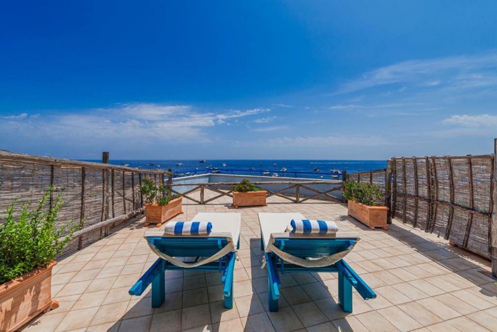 罗司考格里奥酒店 Marina del Cantone 外观 照片